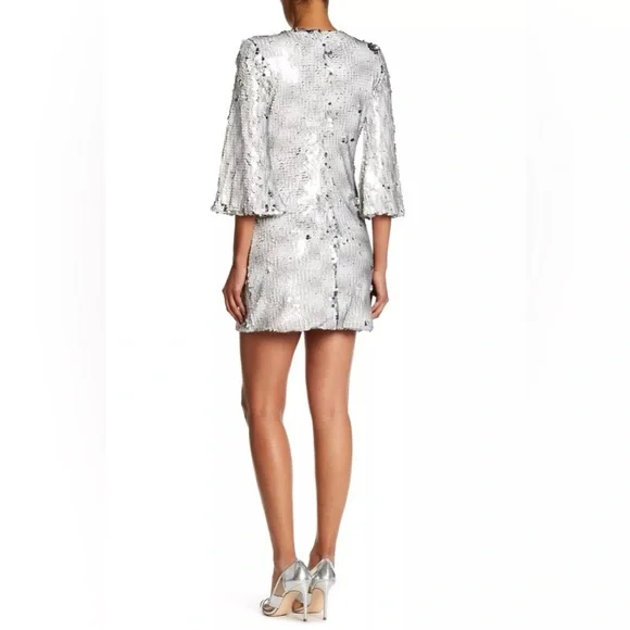 Dress The Population NWOT Statement Silver Sequined Bell Sleeve Mini (0477) - Picture 2 of 11